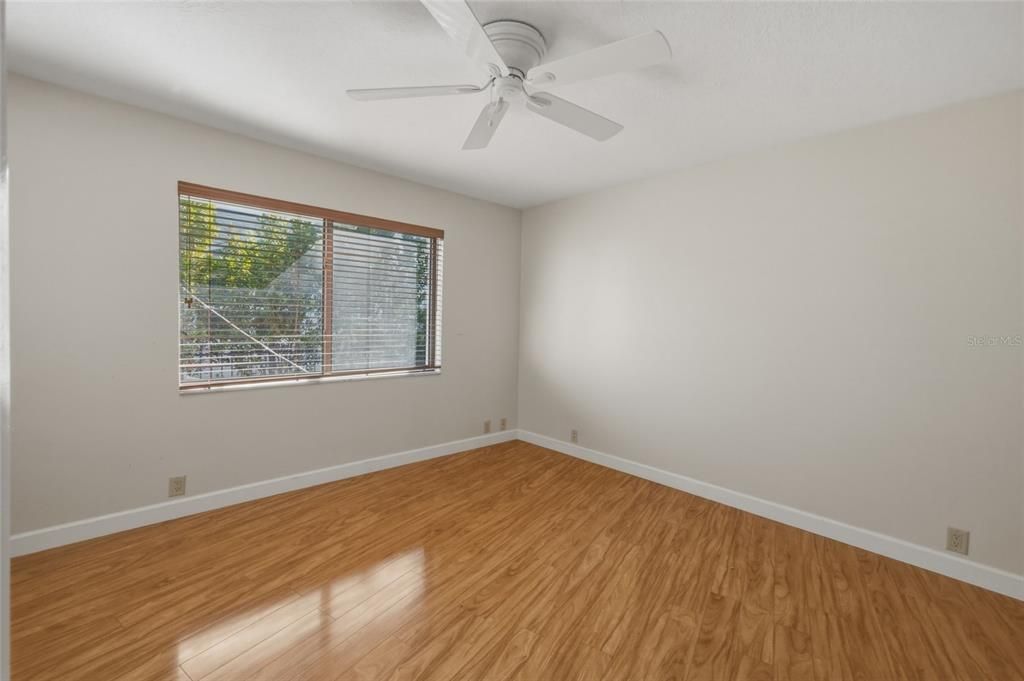 For Sale: $1,599,000 (4 beds, 2 baths, 2913 Square Feet)