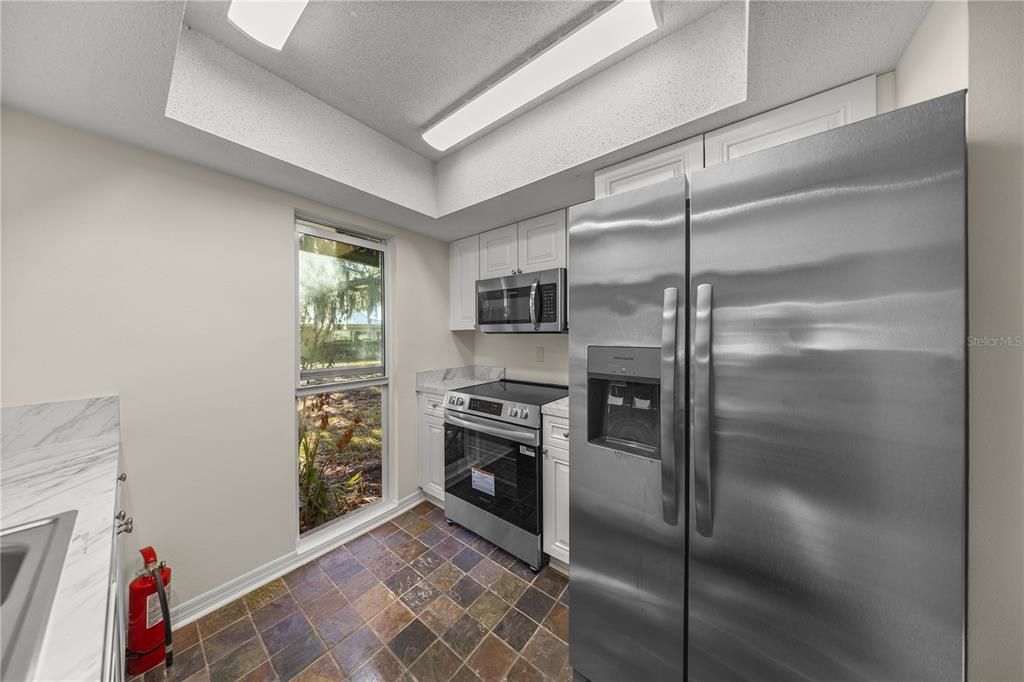 En Venta: $199,999 (2 camas, 2 baños, 1296 Pies cuadrados)