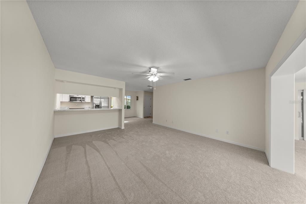 En Venta: $199,999 (2 camas, 2 baños, 1296 Pies cuadrados)