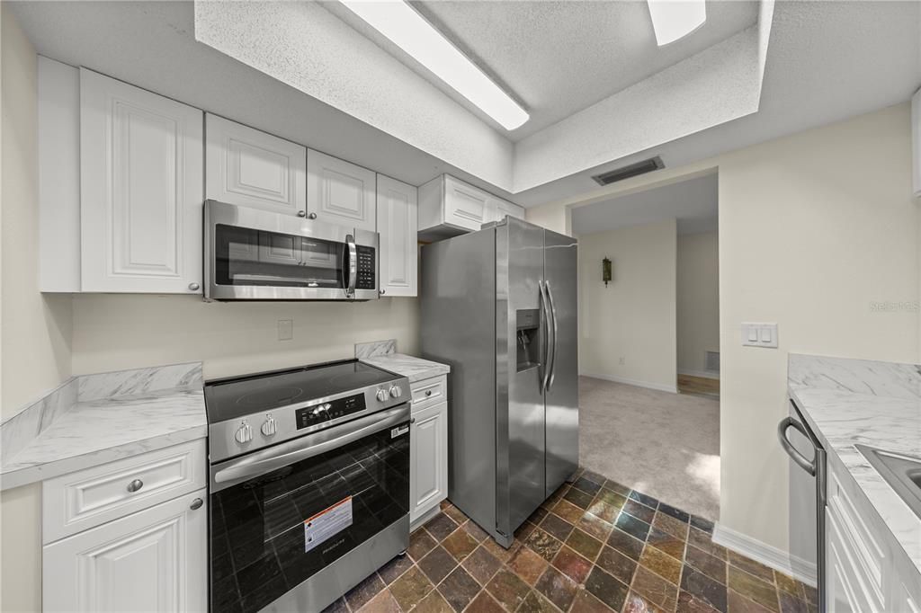 En Venta: $199,999 (2 camas, 2 baños, 1296 Pies cuadrados)