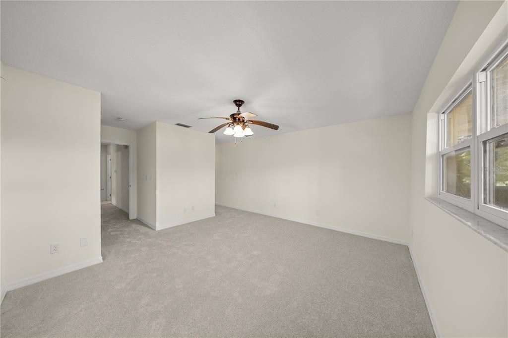 En Venta: $199,999 (2 camas, 2 baños, 1296 Pies cuadrados)