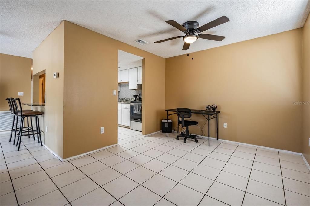 En Venta: $157,000 (2 camas, 2 baños, 915 Pies cuadrados)