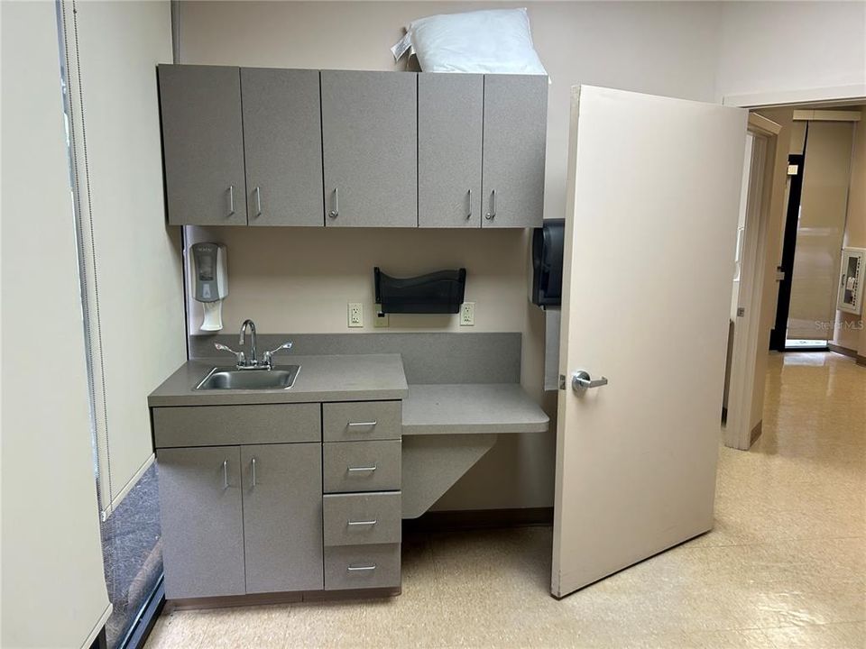 На продажу: $85,595 (0 спален, 0 ванн, 7125 Квадратных фут)