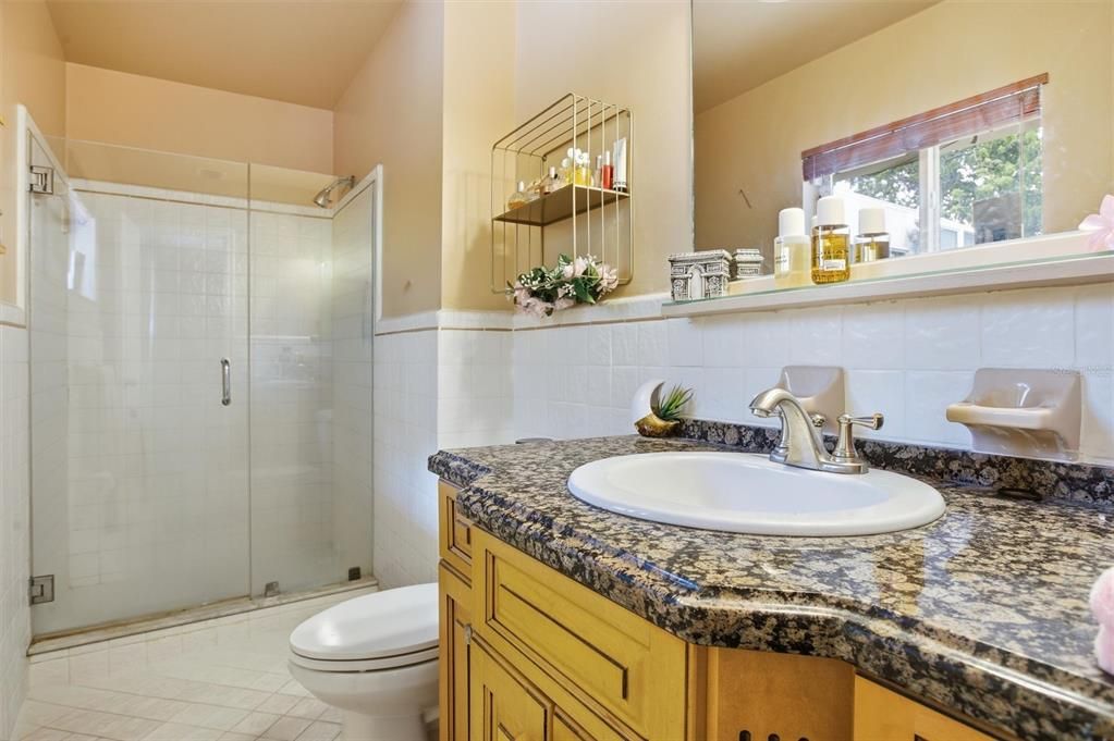 En Venta: $899,000 (4 camas, 3 baños, 2358 Pies cuadrados)