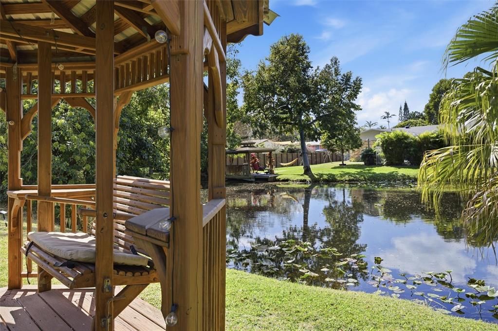 En Venta: $899,000 (4 camas, 3 baños, 2358 Pies cuadrados)