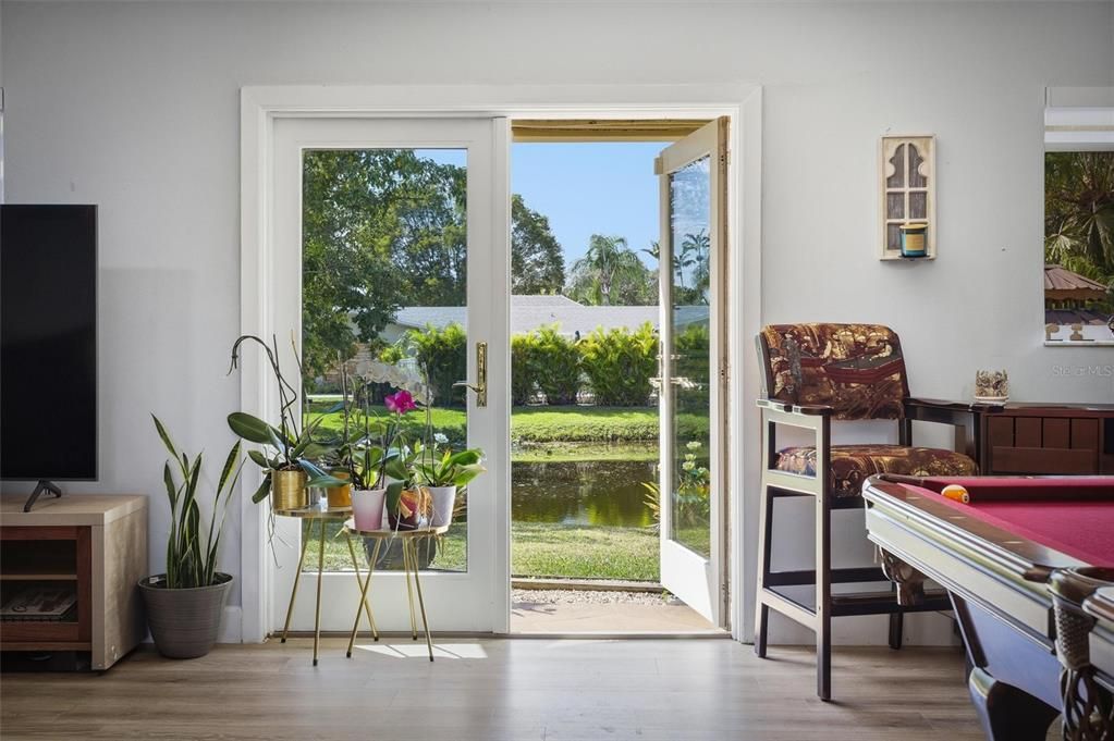 En Venta: $899,000 (4 camas, 3 baños, 2358 Pies cuadrados)