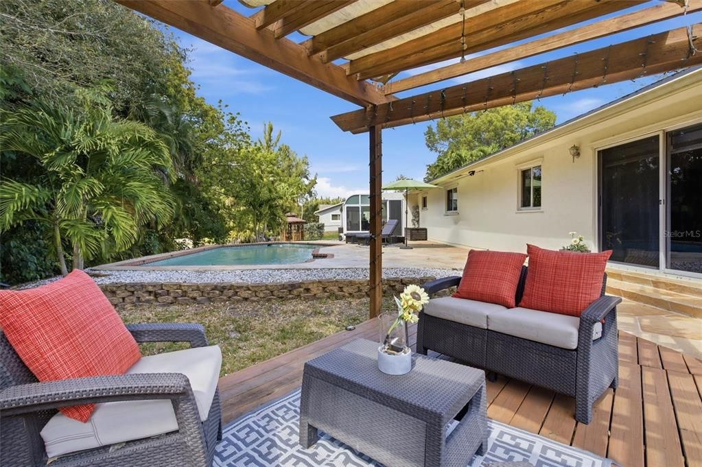 En Venta: $899,000 (4 camas, 3 baños, 2358 Pies cuadrados)