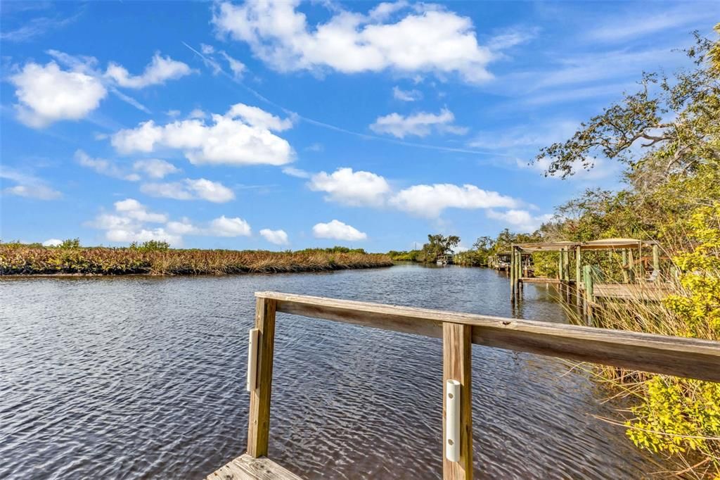 For Sale: $240,000 (1 beds, 1 baths, 777 Square Feet)