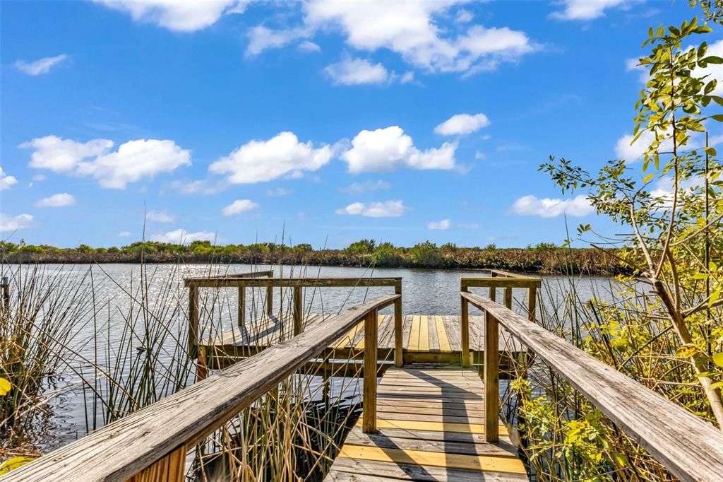 For Sale: $240,000 (1 beds, 1 baths, 777 Square Feet)