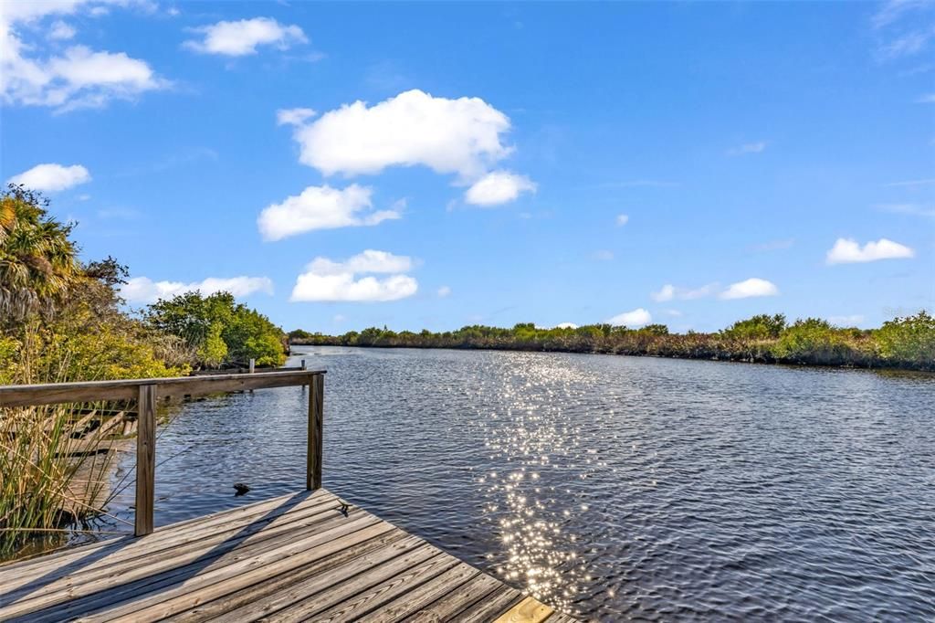 For Sale: $240,000 (1 beds, 1 baths, 777 Square Feet)