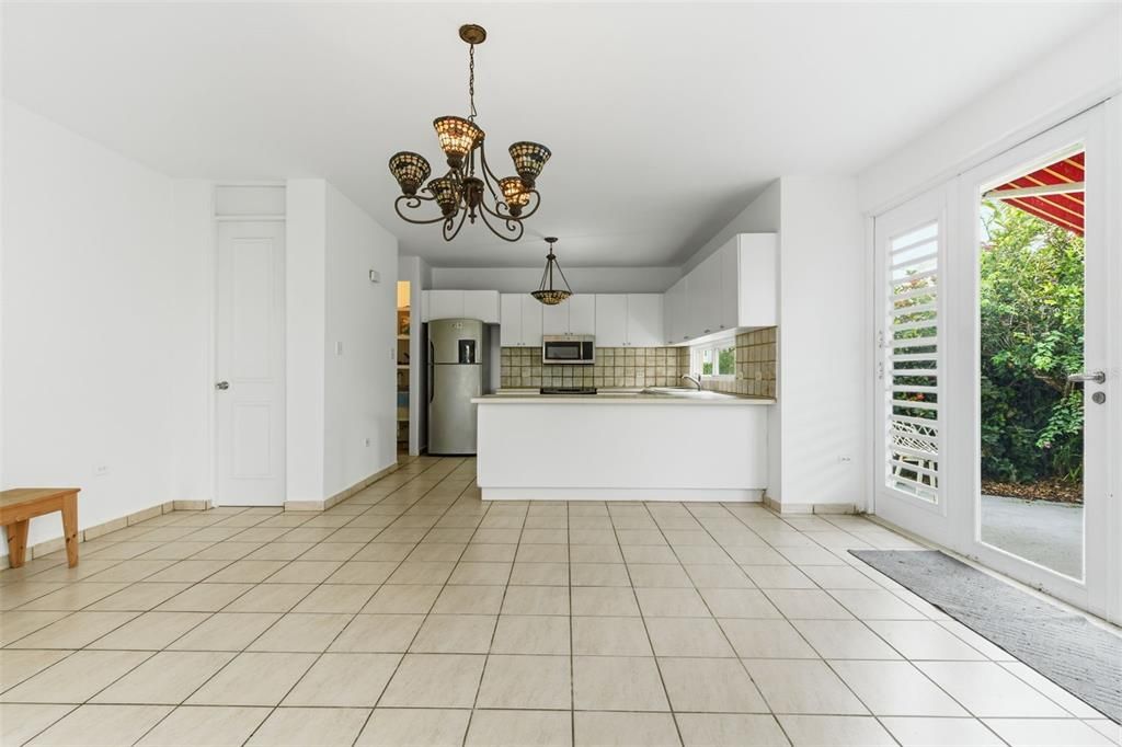 For Sale: $645,000 (4 beds, 2 baths, 2396 Square Feet)