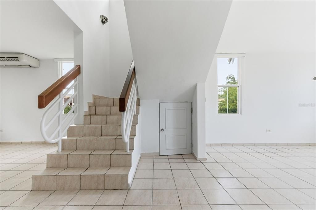 For Sale: $645,000 (4 beds, 2 baths, 2396 Square Feet)
