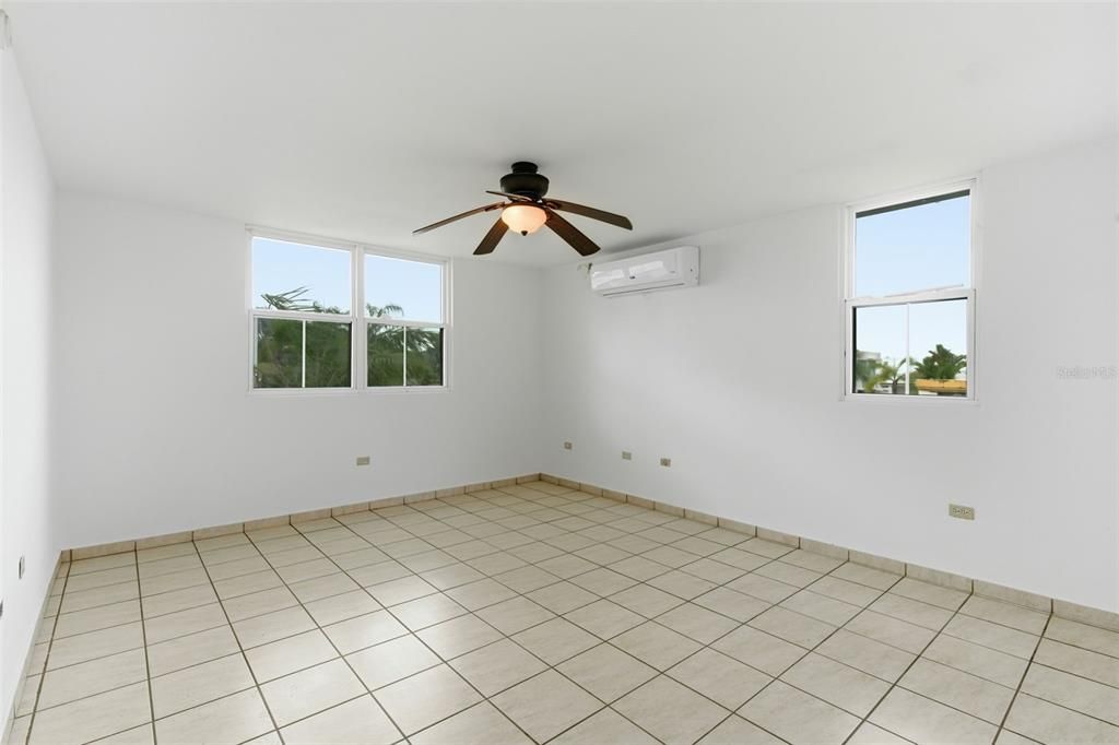 For Sale: $645,000 (4 beds, 2 baths, 2396 Square Feet)