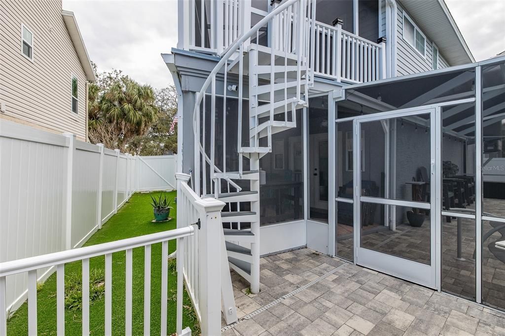 For Sale: $629,000 (3 beds, 3 baths, 2151 Square Feet)