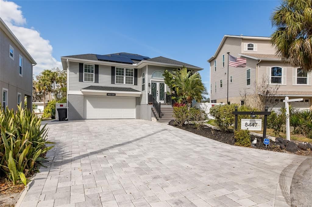 For Sale: $629,000 (3 beds, 3 baths, 2151 Square Feet)