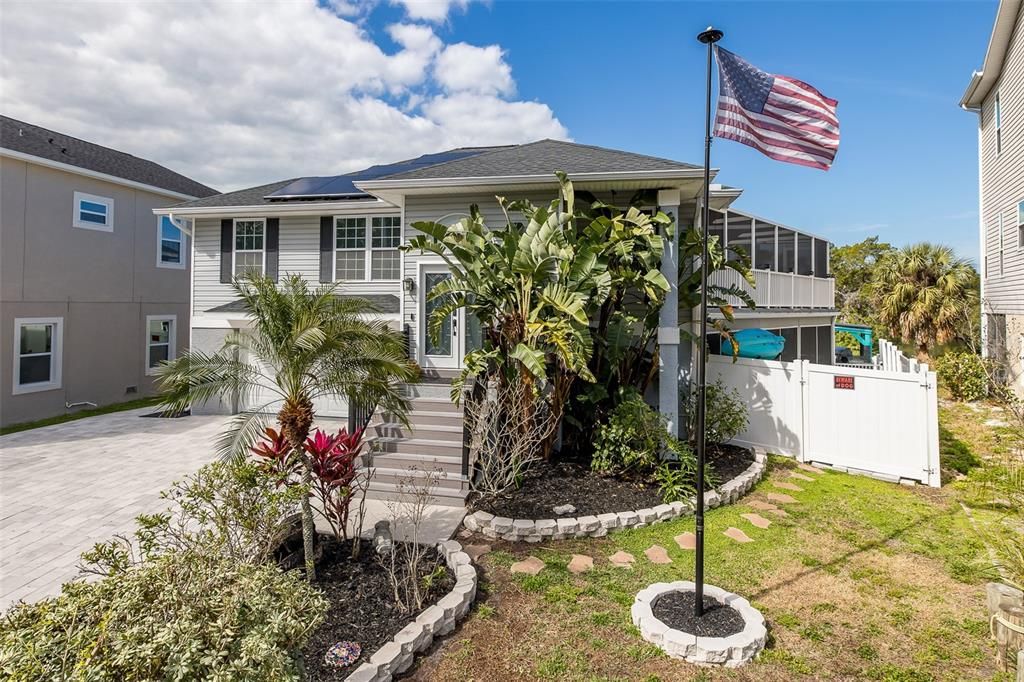 For Sale: $629,000 (3 beds, 3 baths, 2151 Square Feet)
