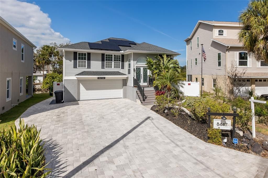 For Sale: $629,000 (3 beds, 3 baths, 2151 Square Feet)