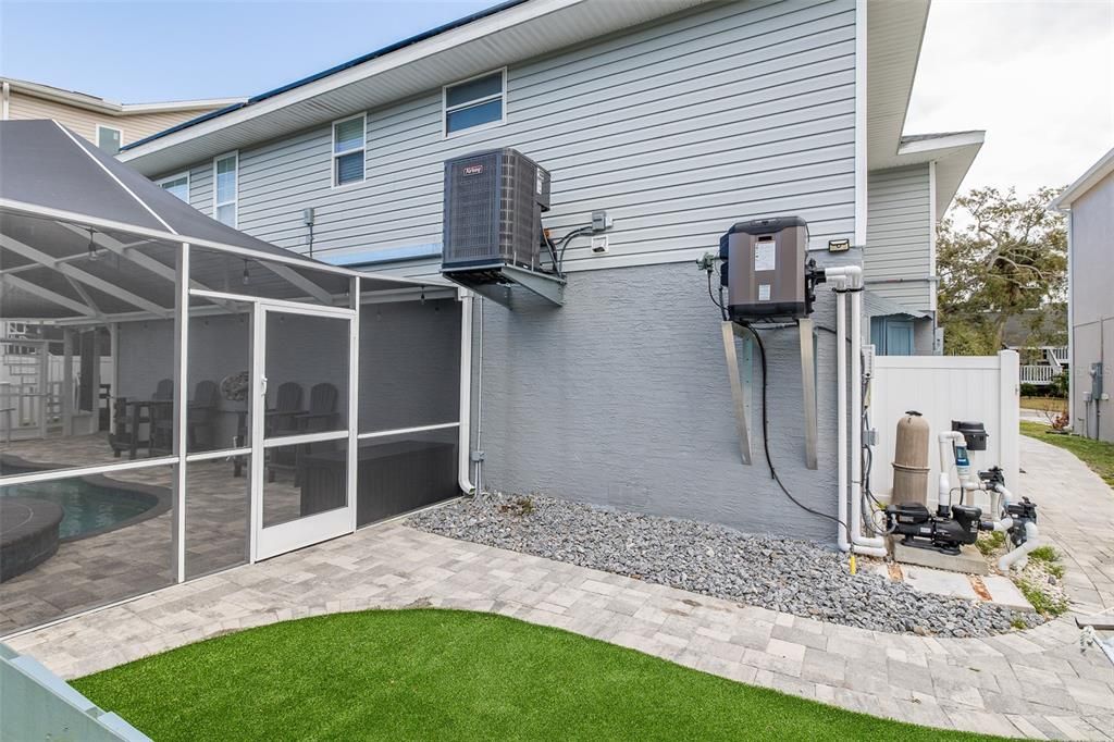 For Sale: $629,000 (3 beds, 3 baths, 2151 Square Feet)
