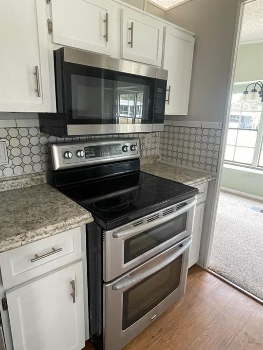Active With Contract: $143,000 (2 beds, 2 baths, 1152 Square Feet)