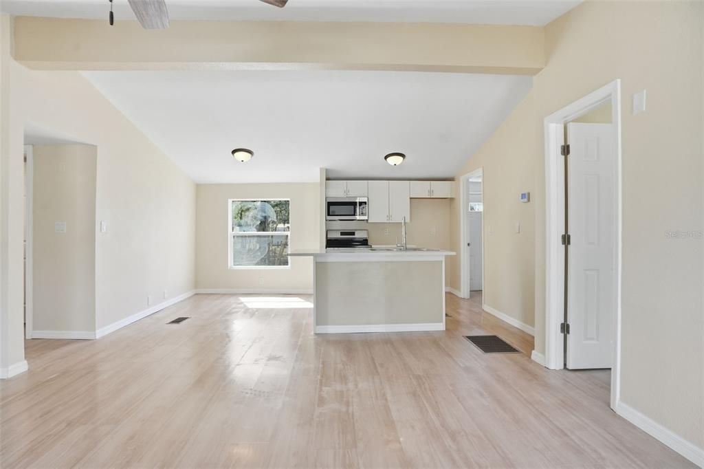 En Venta: $144,900 (3 camas, 2 baños, 960 Pies cuadrados)