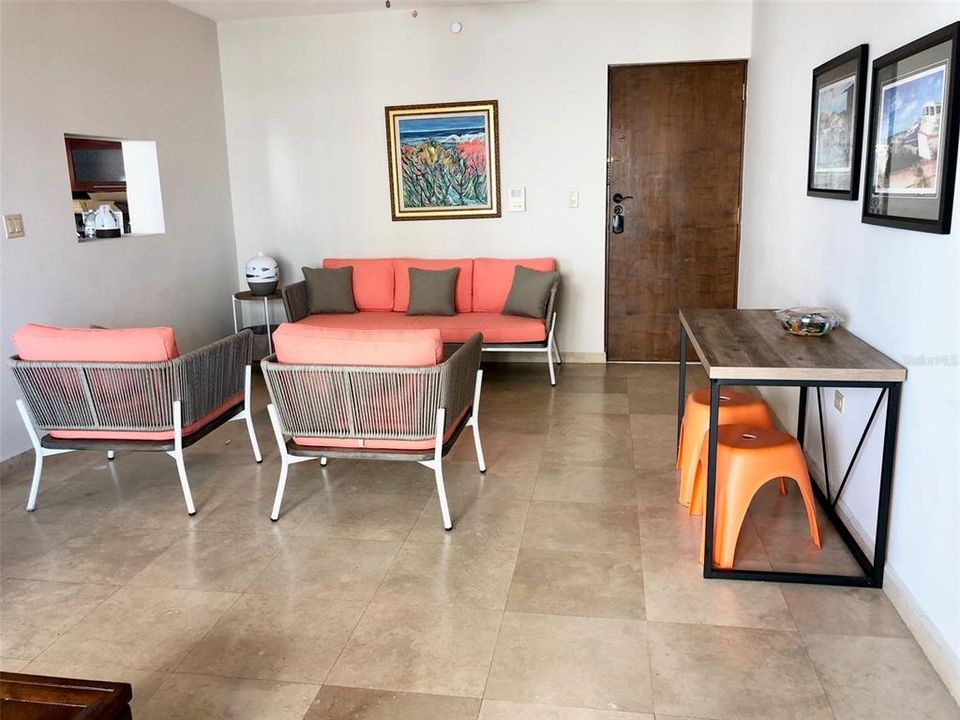 В аренду: $3,250 (1 спален, 2 ванн, 700 Квадратных фут)