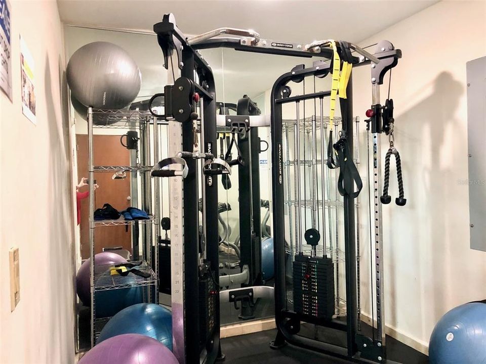 В аренду: $3,250 (1 спален, 2 ванн, 700 Квадратных фут)