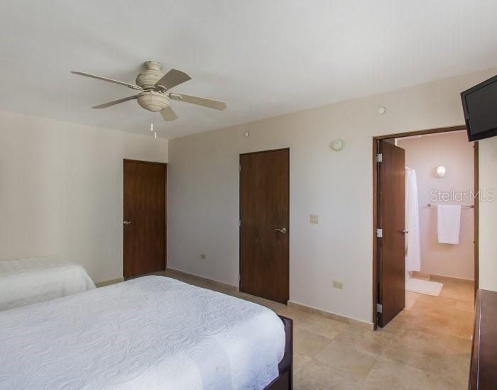 В аренду: $3,250 (1 спален, 2 ванн, 700 Квадратных фут)