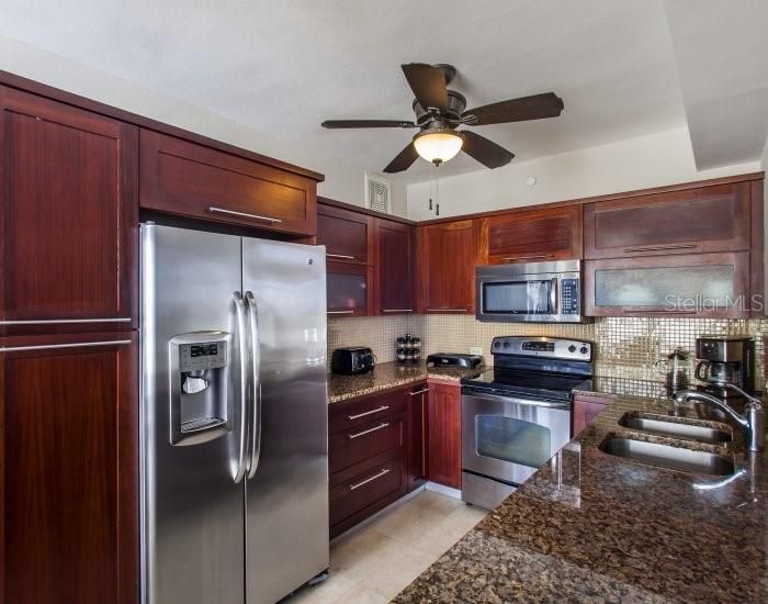 В аренду: $3,250 (1 спален, 2 ванн, 700 Квадратных фут)