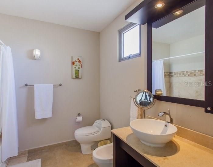 В аренду: $3,250 (1 спален, 2 ванн, 700 Квадратных фут)