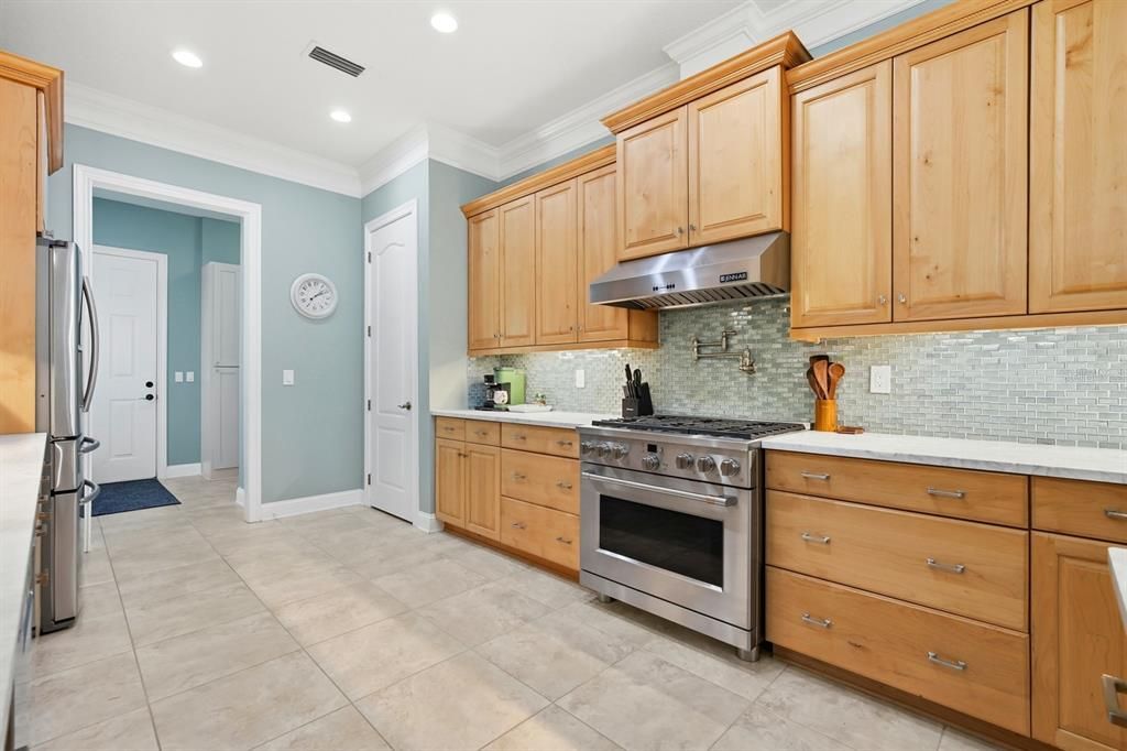 En Venta: $1,995,000 (5 camas, 8 baños, 5407 Pies cuadrados)