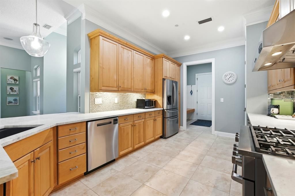 En Venta: $1,995,000 (5 camas, 8 baños, 5407 Pies cuadrados)