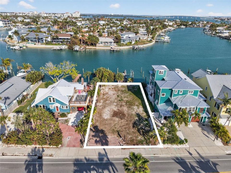 For Sale: $1,930,000 (0.16 acres)
