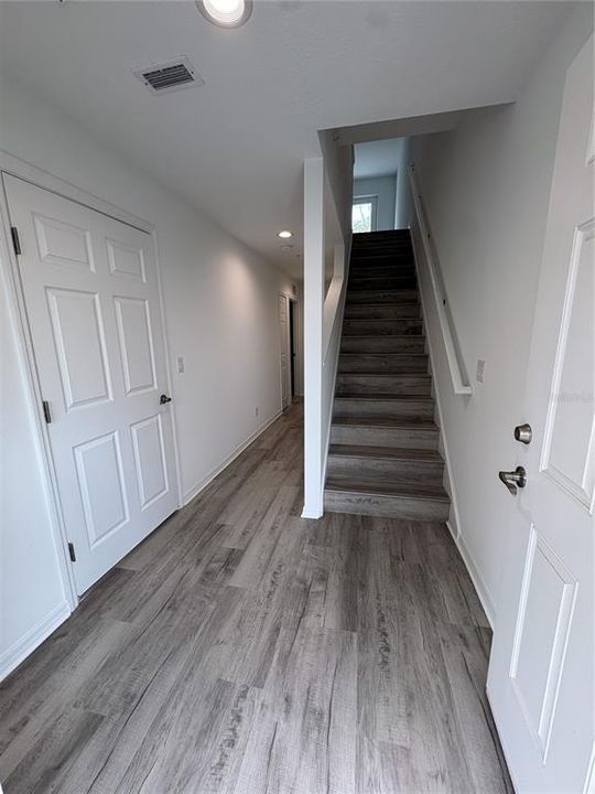 Activo con contrato: $209,900 (2 camas, 2 baños, 1100 Pies cuadrados)