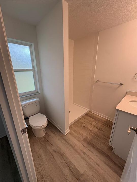 Activo con contrato: $209,900 (2 camas, 2 baños, 1100 Pies cuadrados)