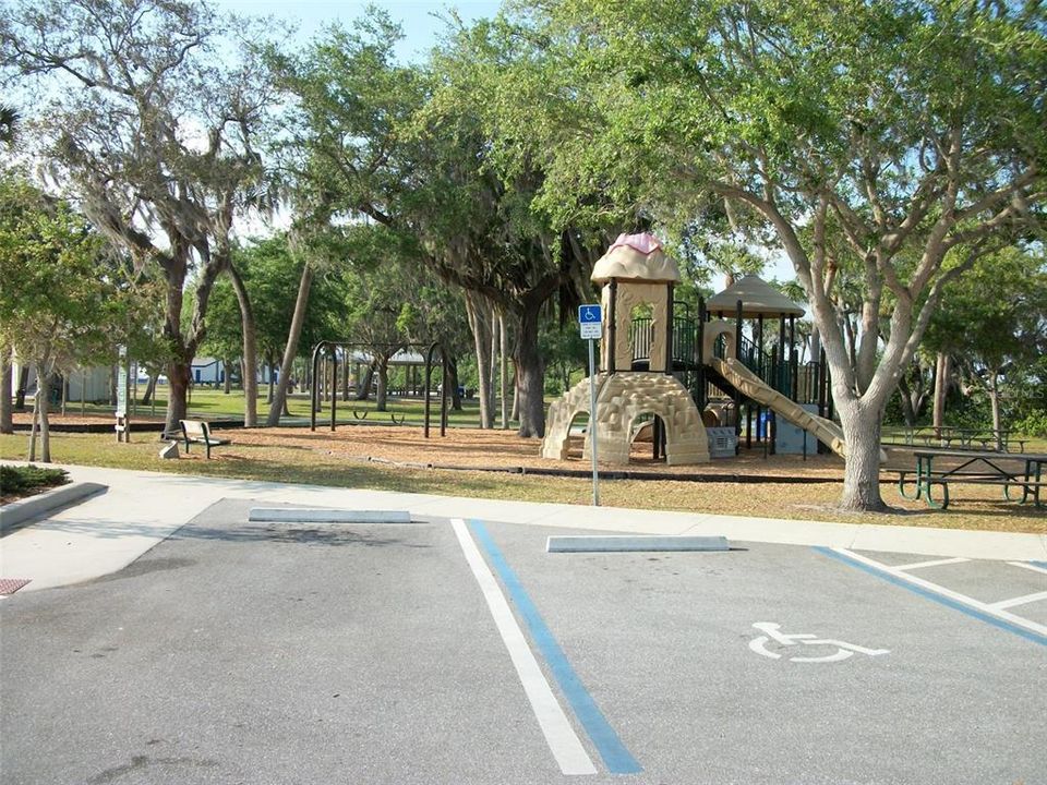 En Venta: $9,990 (0.23 acres)