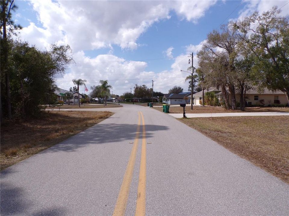 На продажу: $43,990 (0.25 acres)