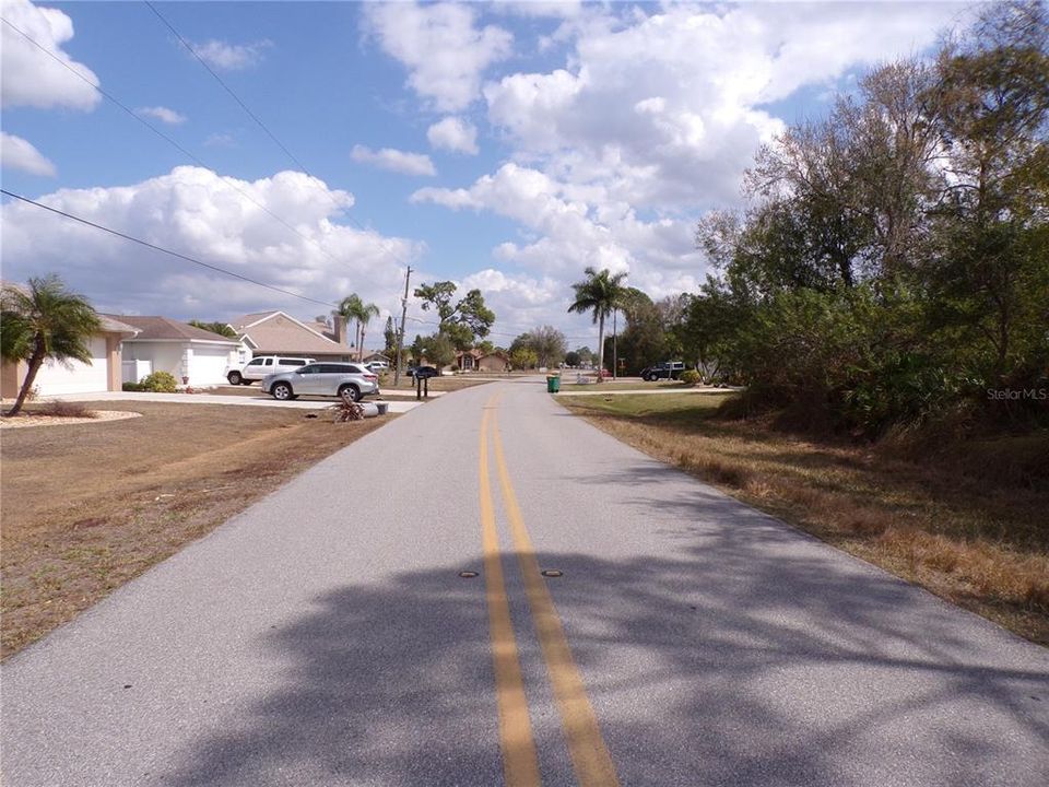 На продажу: $43,990 (0.25 acres)