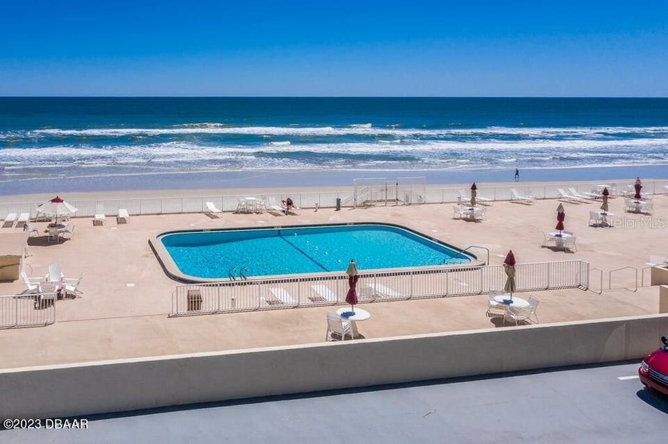 For Rent: $3,400 (3 beds, 2 baths, 1458 Square Feet)