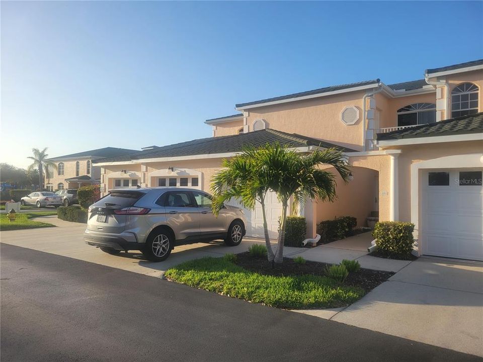 For Rent: $2,200 (2 beds, 2 baths, 1280 Square Feet)