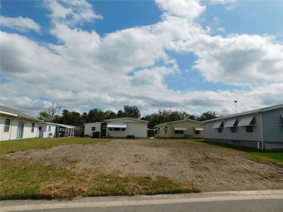 Vendido Recientemente: $67,000 (0.10 acres)