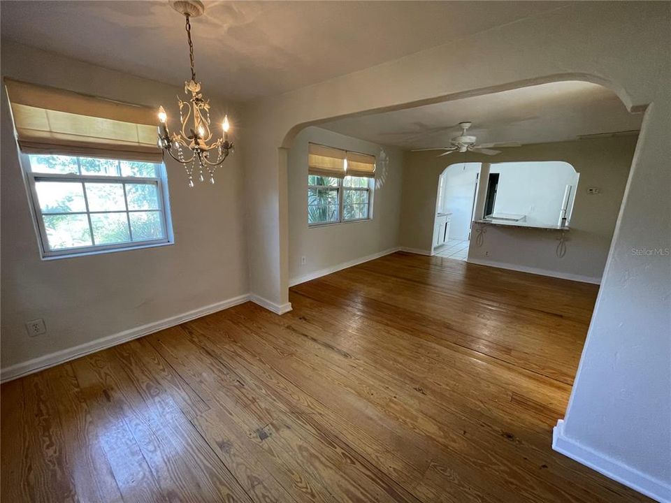 En Venta: $475,000 (3 camas, 0 baños, 1278 Pies cuadrados)