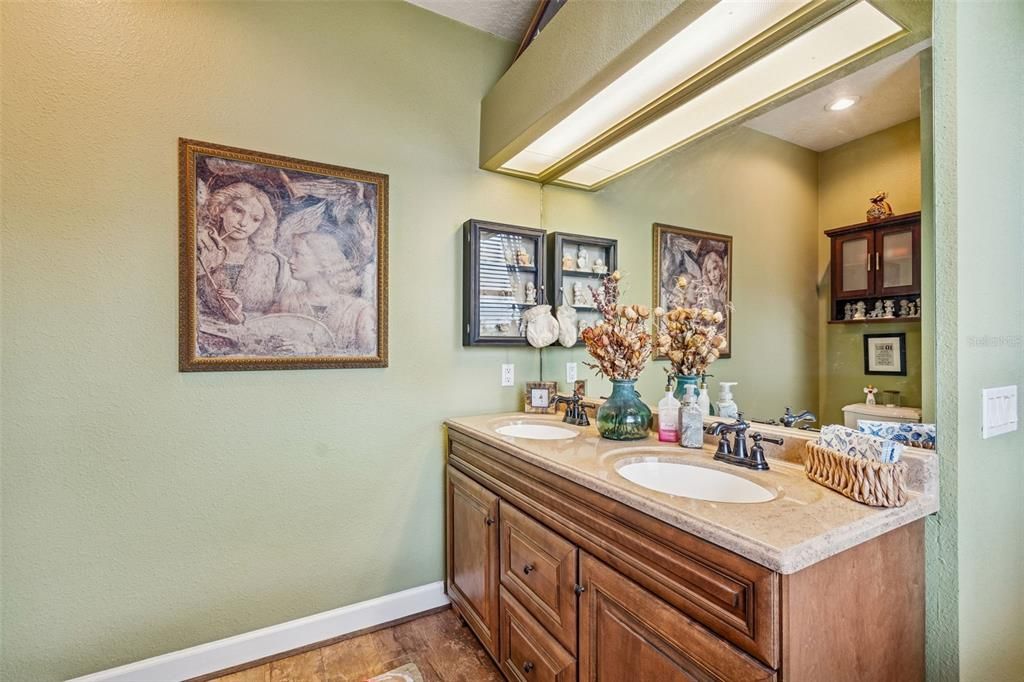 For Sale: $825,000 (4 beds, 2 baths, 2829 Square Feet)