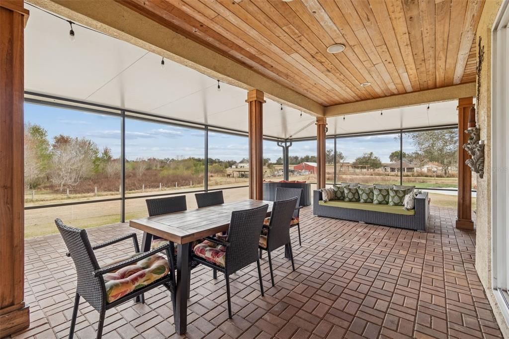 For Sale: $825,000 (4 beds, 2 baths, 2829 Square Feet)