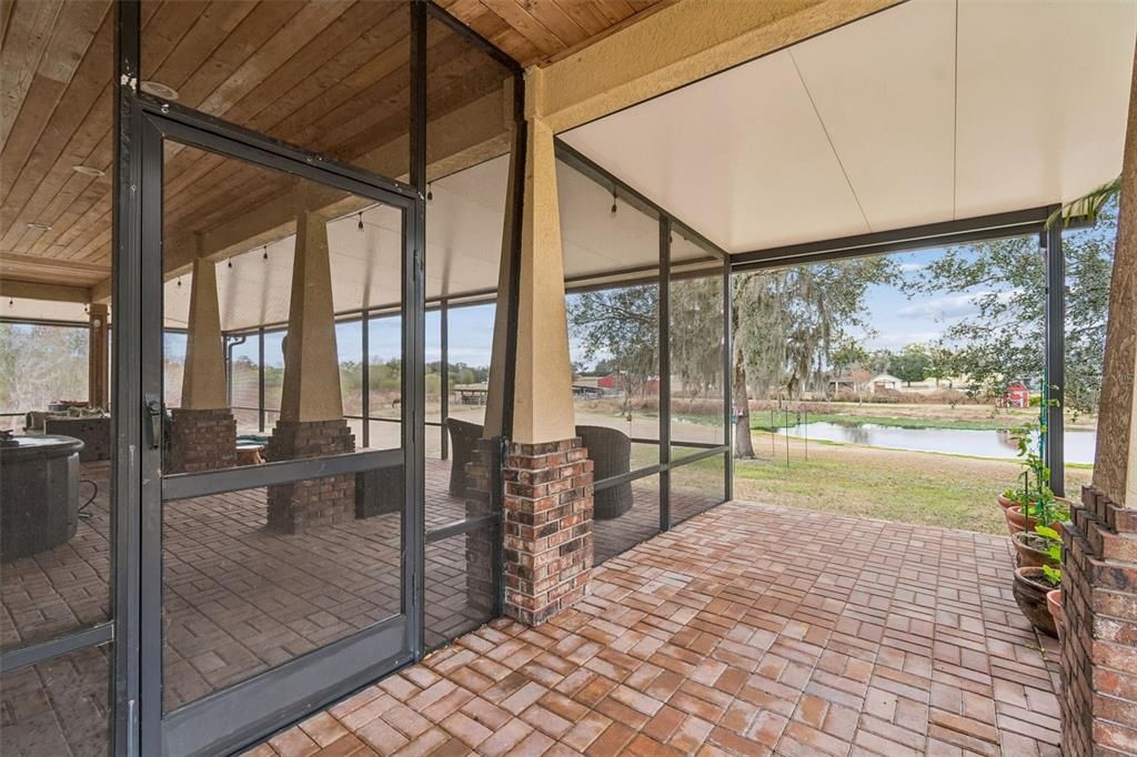 For Sale: $825,000 (4 beds, 2 baths, 2829 Square Feet)