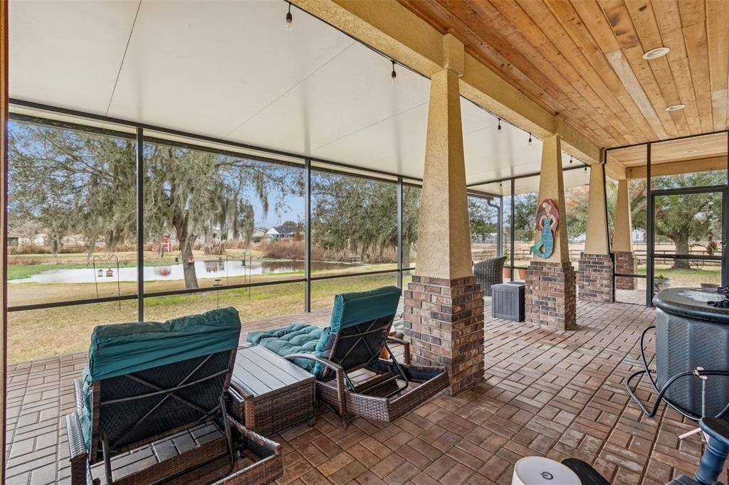 For Sale: $825,000 (4 beds, 2 baths, 2829 Square Feet)