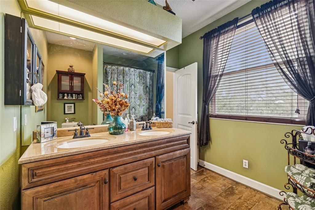 For Sale: $825,000 (4 beds, 2 baths, 2829 Square Feet)