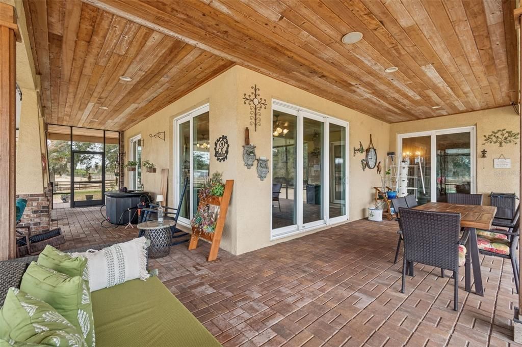 For Sale: $825,000 (4 beds, 2 baths, 2829 Square Feet)