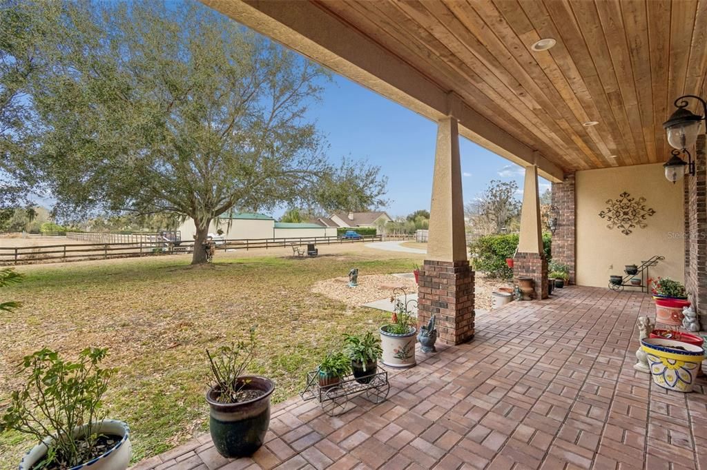 For Sale: $825,000 (4 beds, 2 baths, 2829 Square Feet)