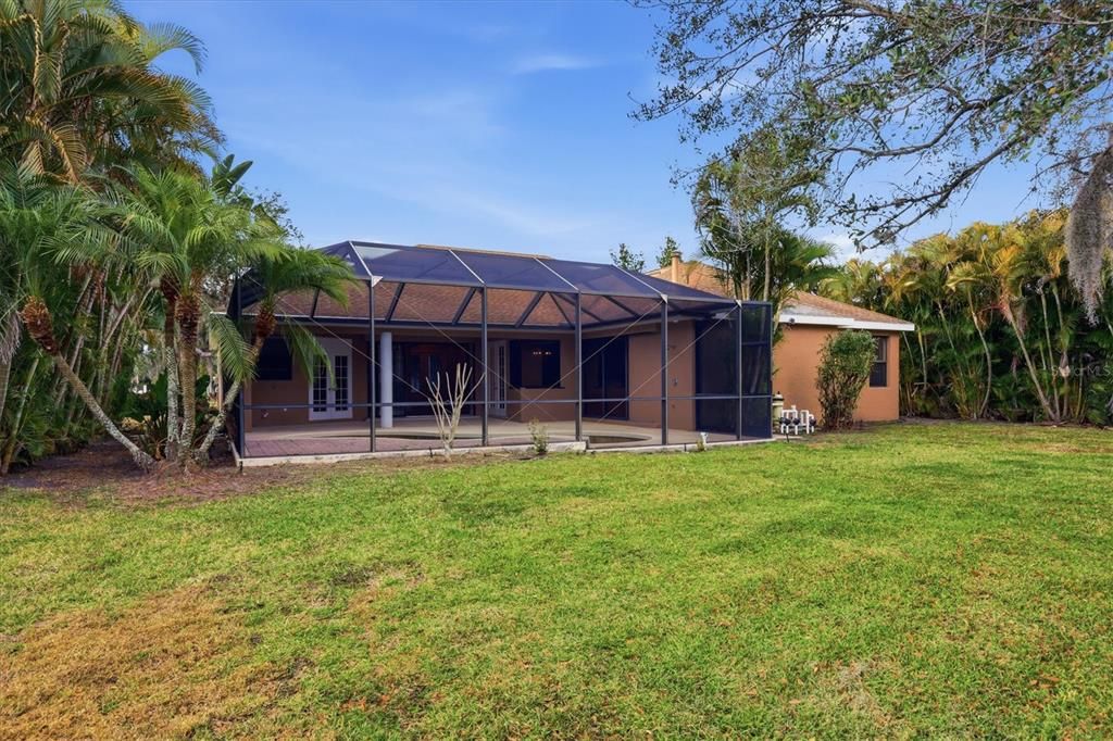 Activo con contrato: $559,800 (3 camas, 2 baños, 2116 Pies cuadrados)