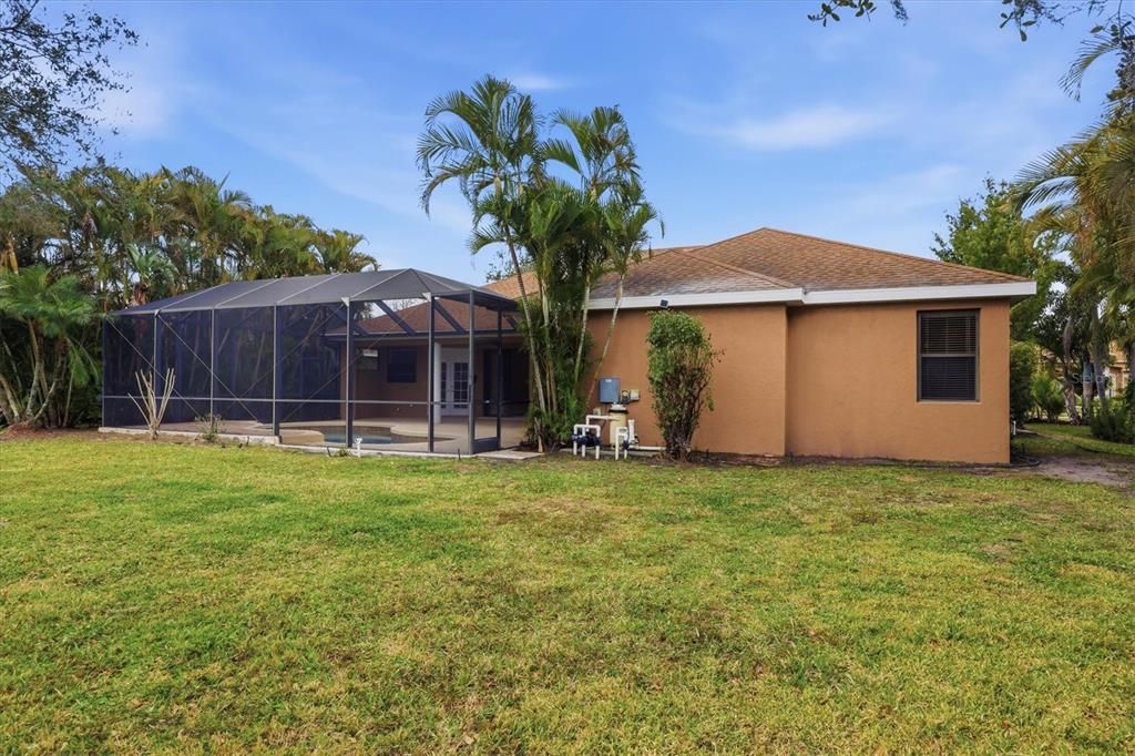 Activo con contrato: $559,800 (3 camas, 2 baños, 2116 Pies cuadrados)